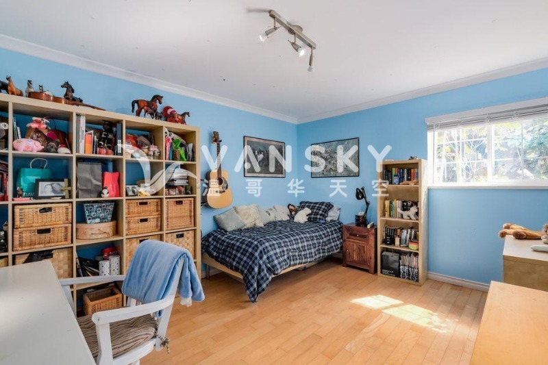 260513120350_downstair big bedroom.JPG